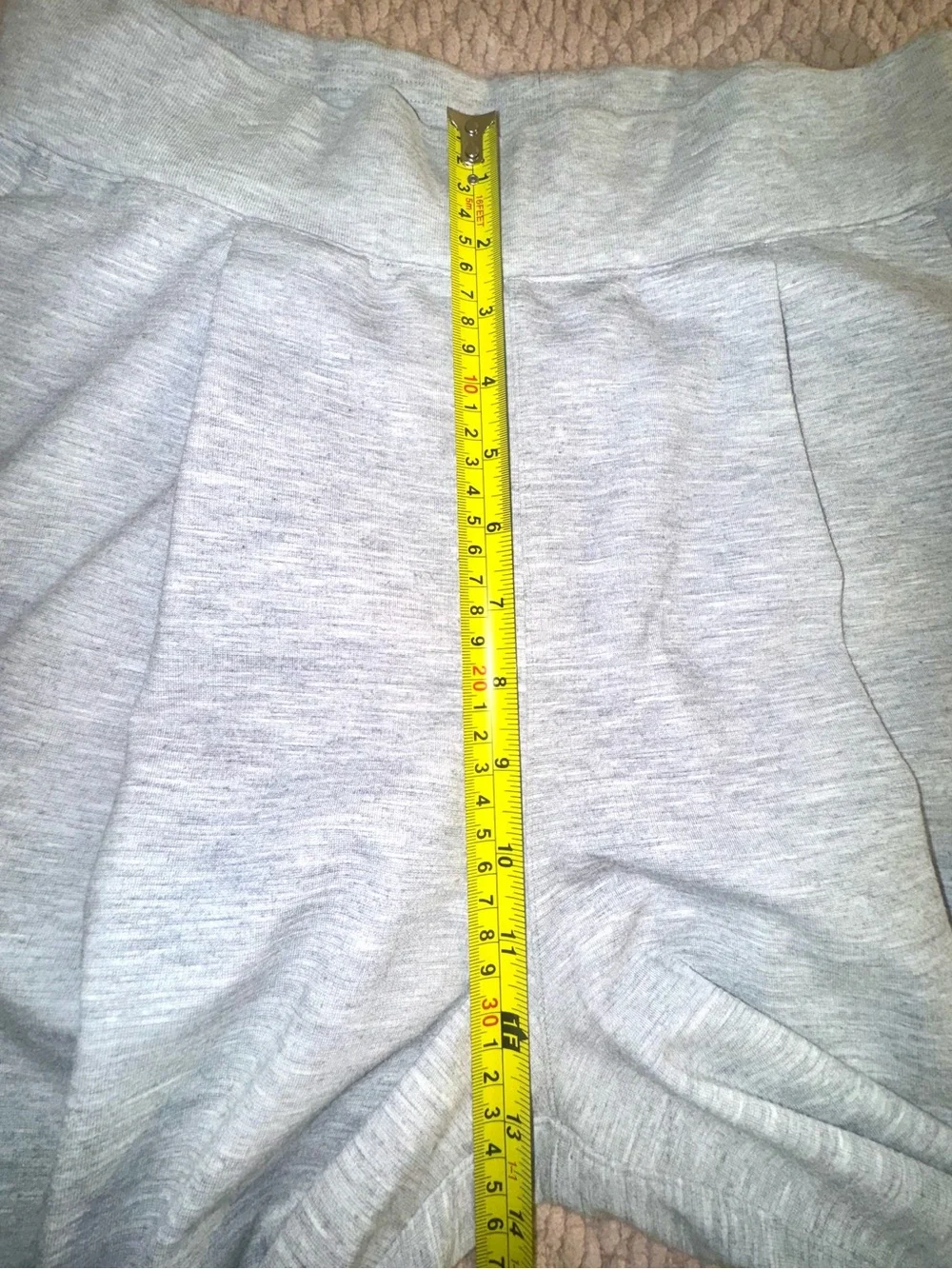Lululemon Can You Feel The Pleat Crop 21” Heathered Light Grey Size 8 NWOT
